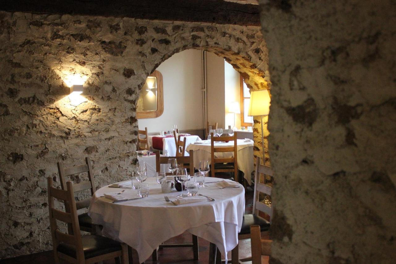 Logis Hotel & Restaurant - Le Manoir De Sauvegrain Saint-Lambert  Bagian luar foto