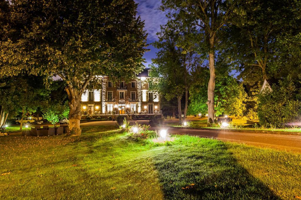 Logis Hotel & Restaurant - Le Manoir De Sauvegrain Saint-Lambert  Bagian luar foto