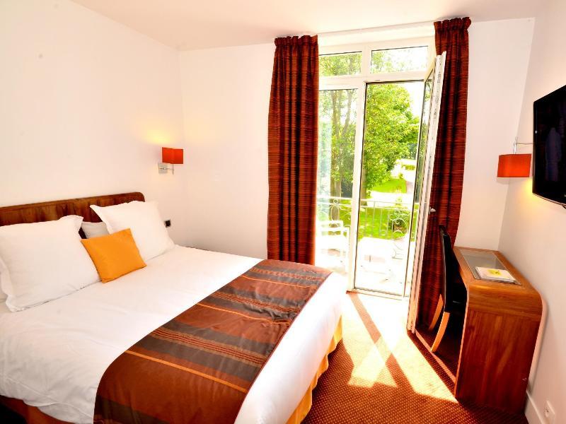 Logis Hotel & Restaurant - Le Manoir De Sauvegrain Saint-Lambert  Bagian luar foto