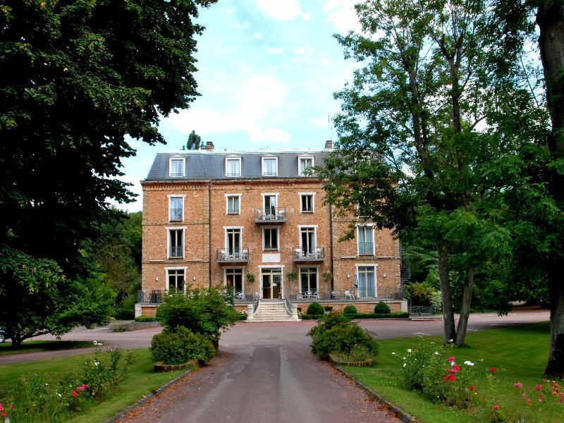 Logis Hotel & Restaurant - Le Manoir De Sauvegrain Saint-Lambert  Bagian luar foto
