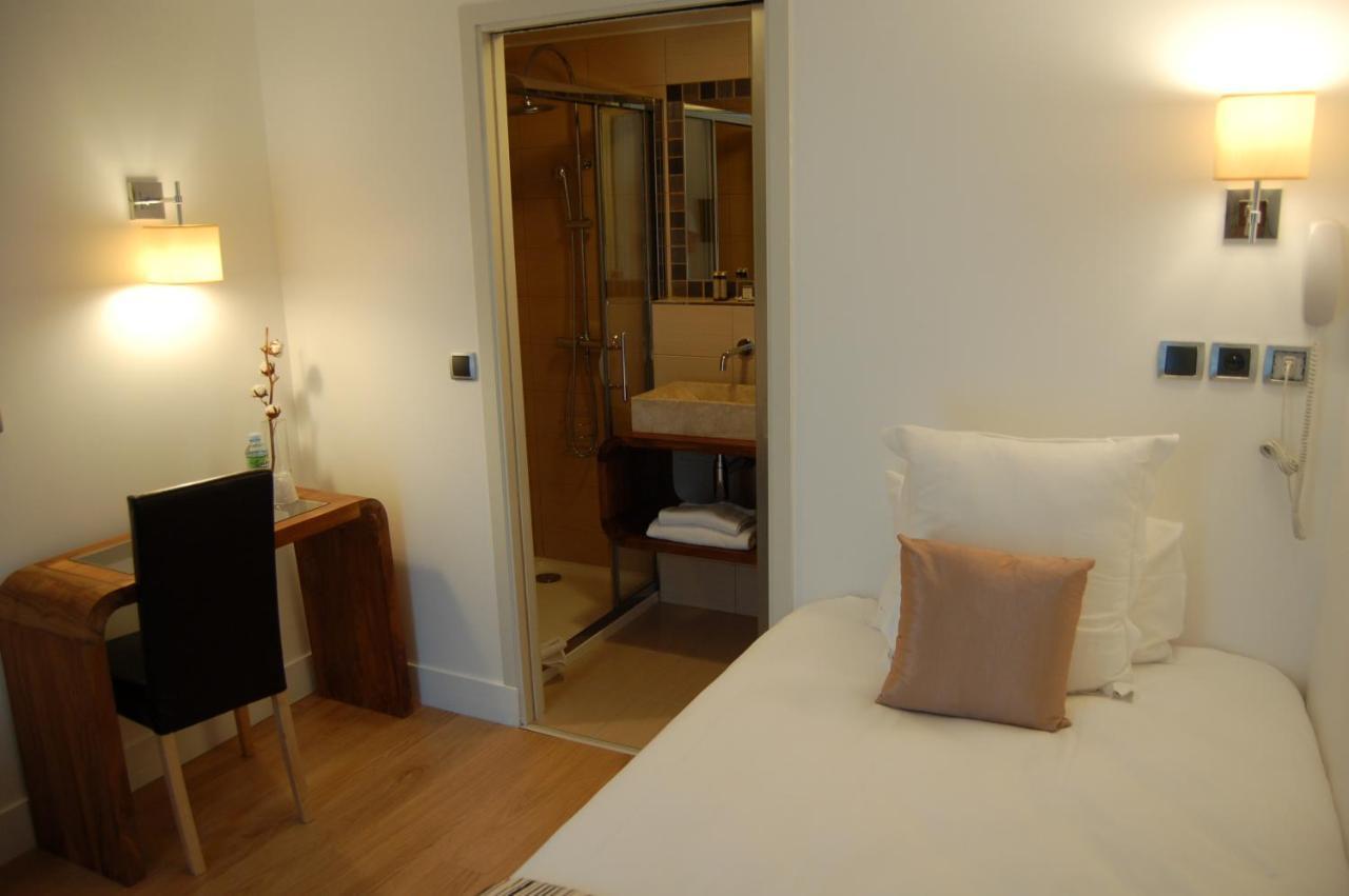 Logis Hotel & Restaurant - Le Manoir De Sauvegrain Saint-Lambert  Bagian luar foto
